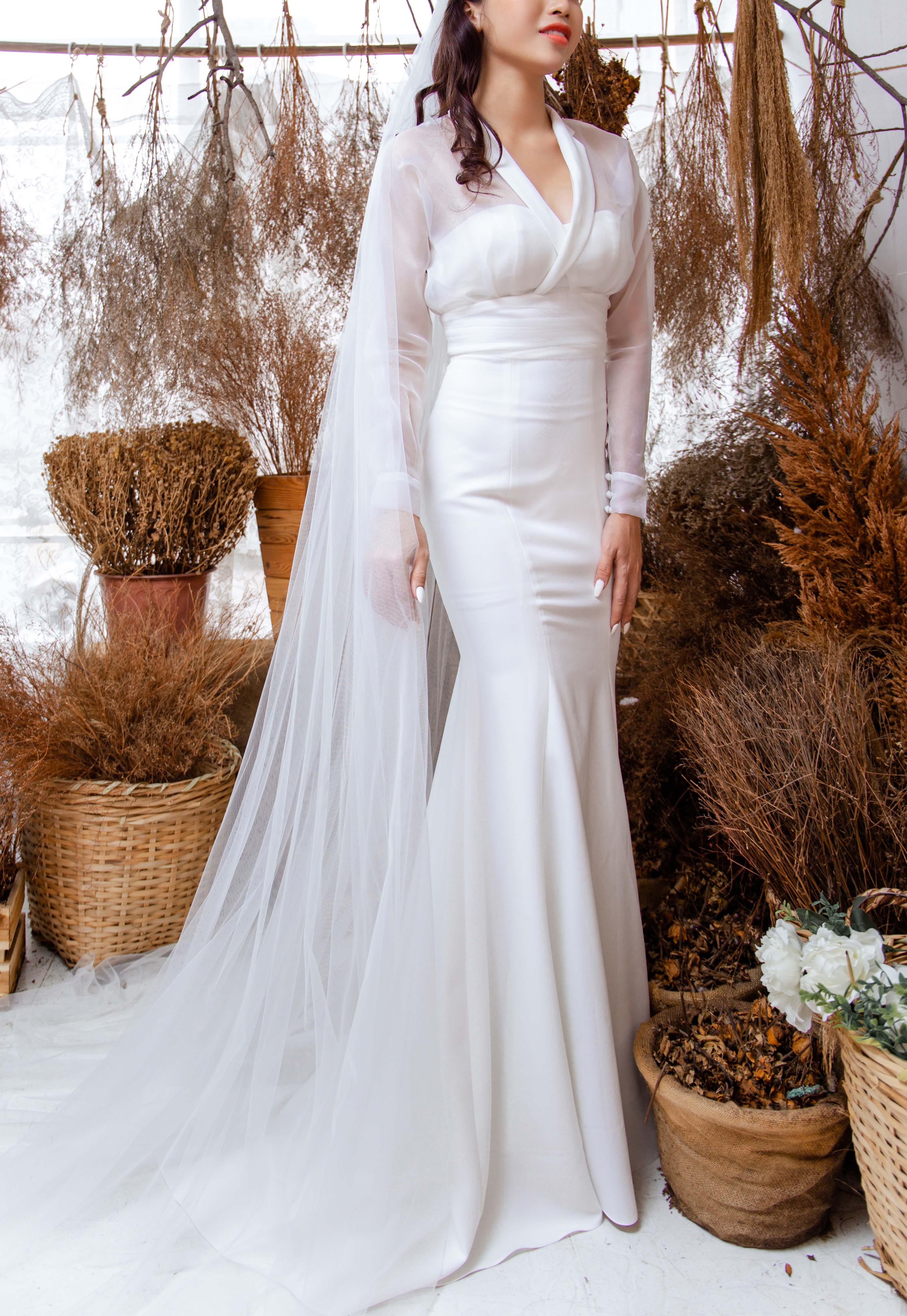 Váy cưới dài tay sang trọng, đơn giản cho cô dâu đi bàn #1008