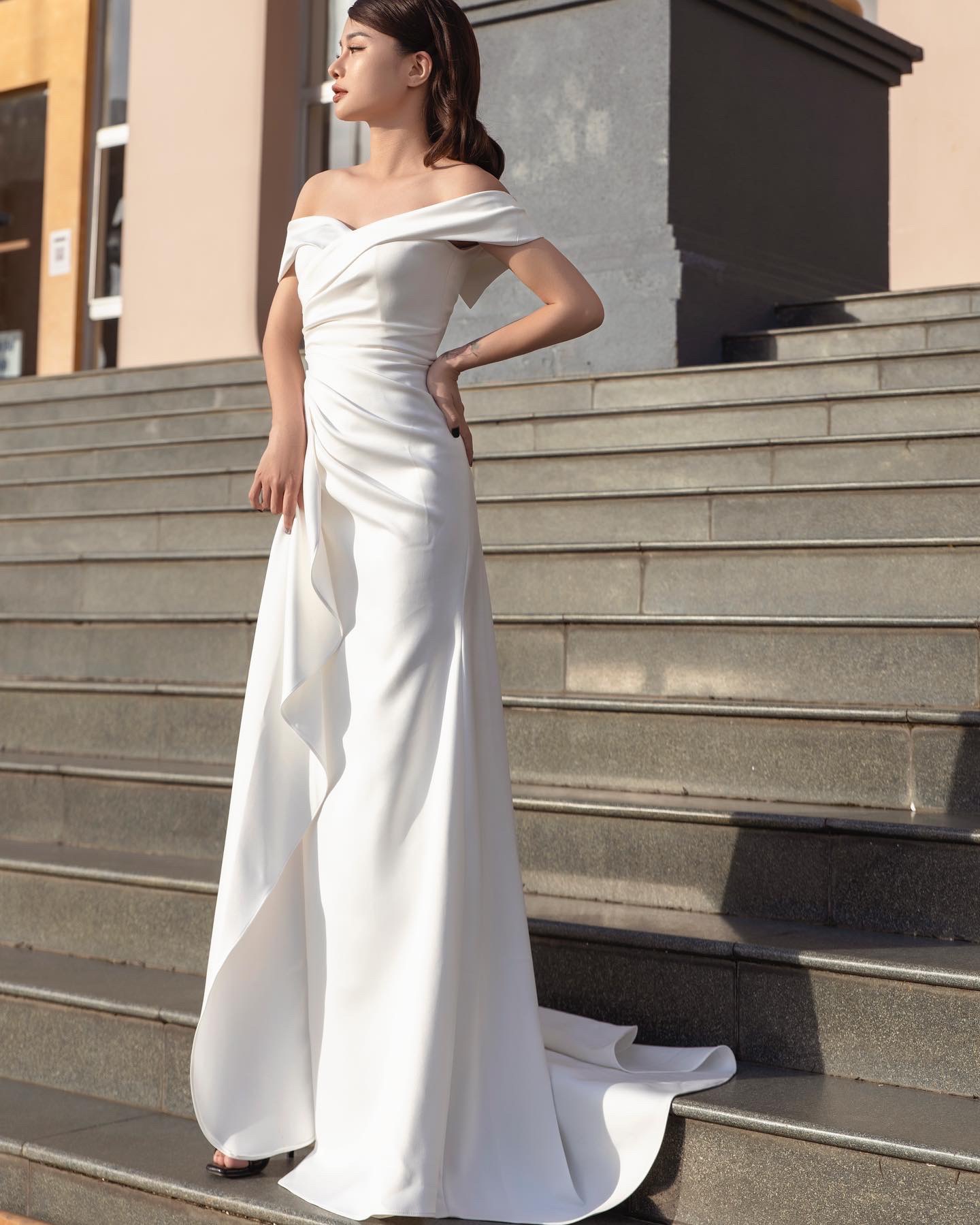 Mẫu váy cưới satin trơn đẹp đơn giản sang trọng nhất